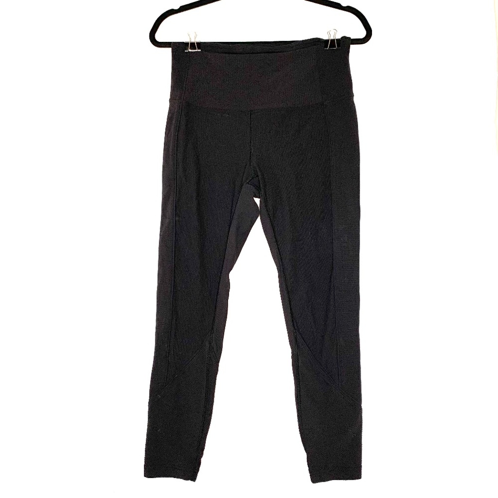 Luluemon Black ribbed Wunder Under, Size 10